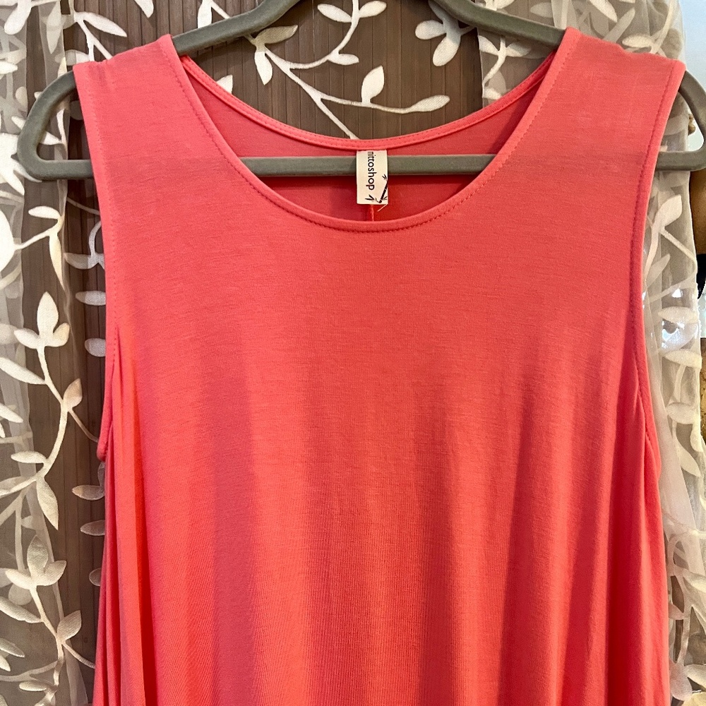 Bamboo Dress.. Med.  Coral color Nwot